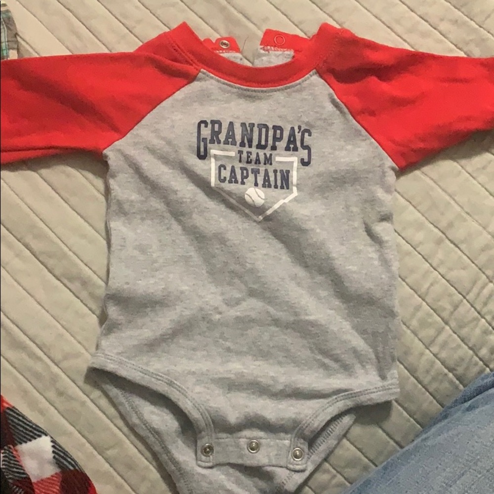 Sweaters - Picture 2 of 4